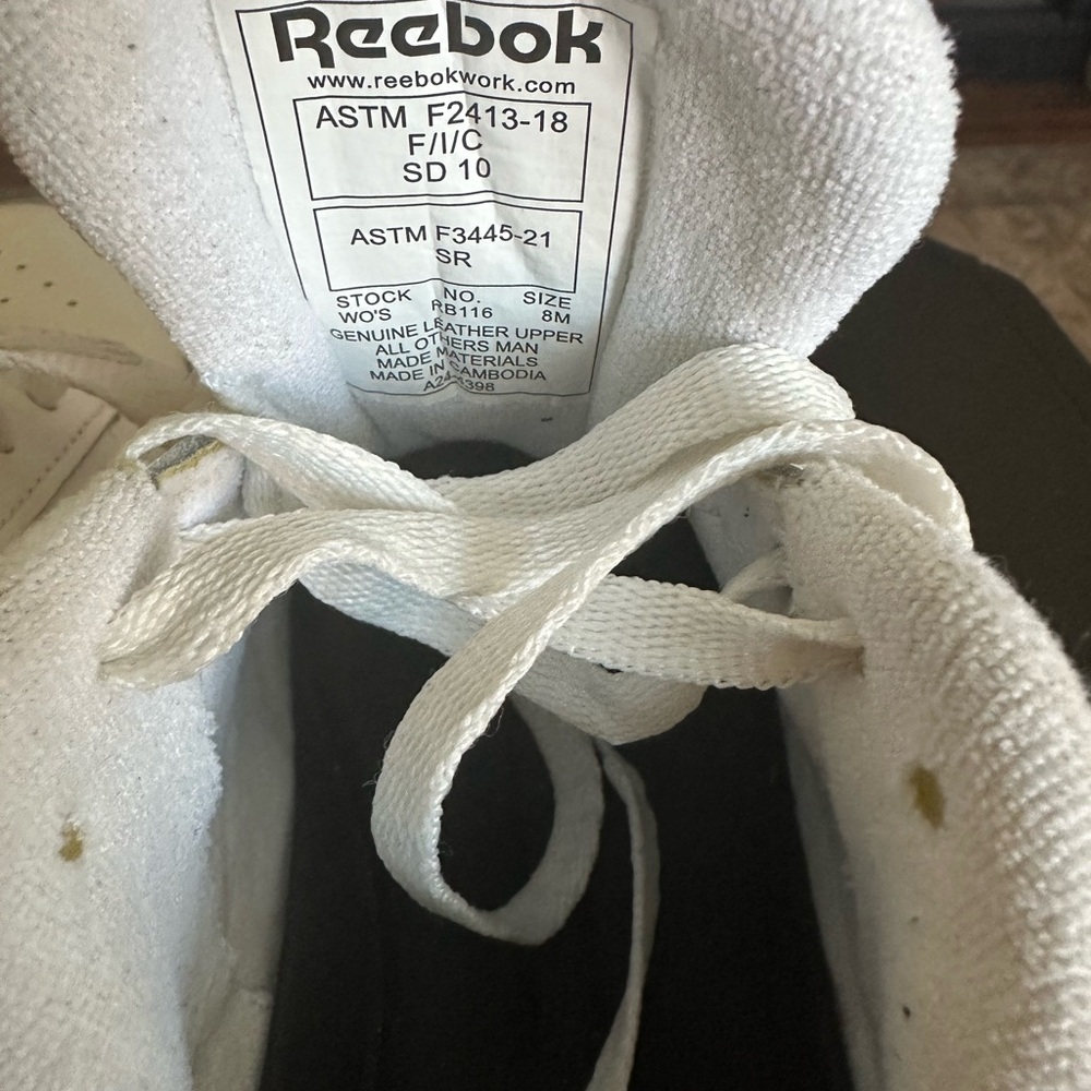 Reebok White Sneakers with Pink Accents - Picture 4 of 6